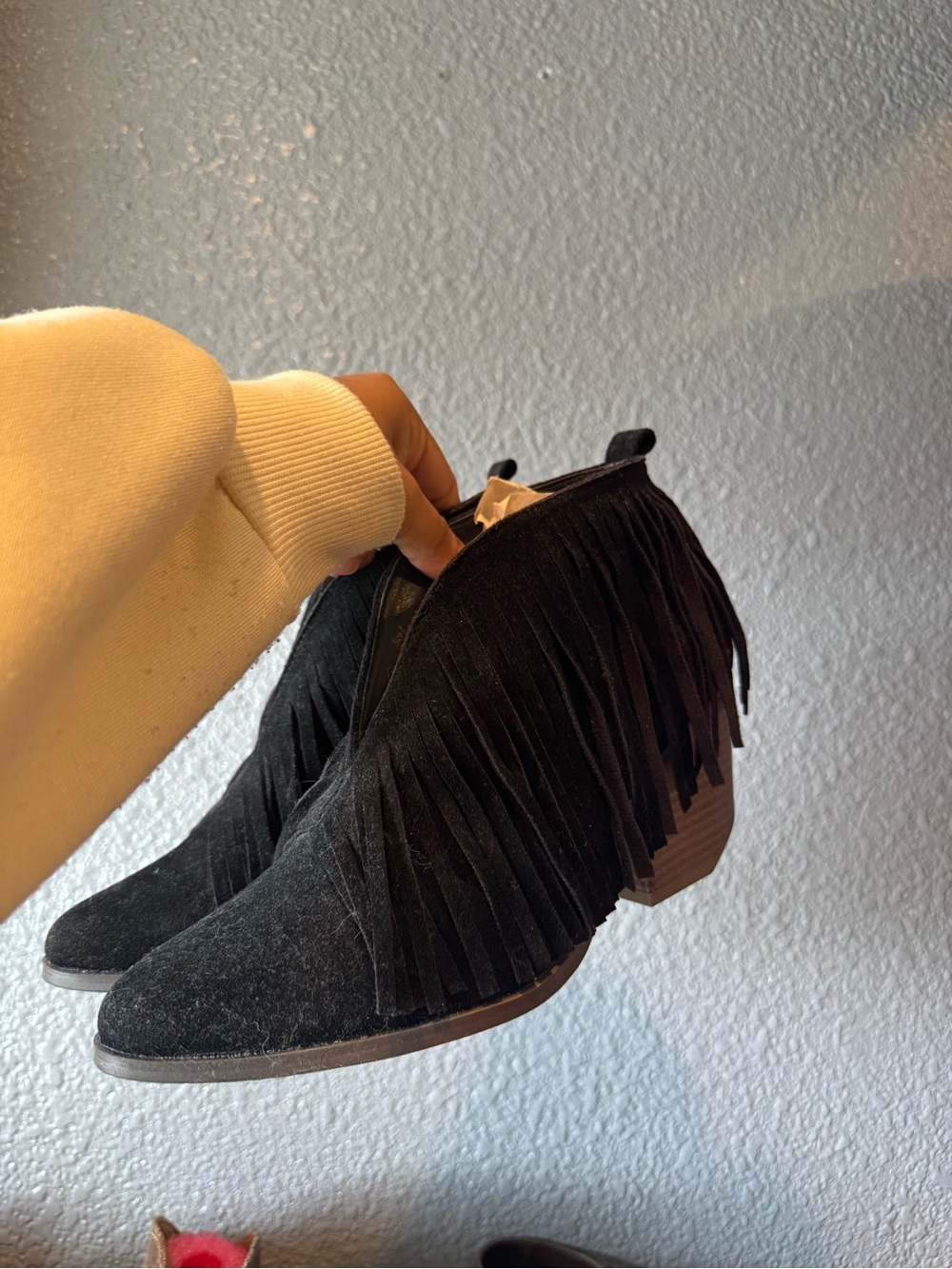 NEVER WORNFringe Suede Ankle Booties - Black